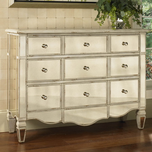 610125 living room chest